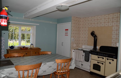Rhayader Cottage | Pet-Friendly Gwardolau Cottage in Wye Valley, Rated 9.6