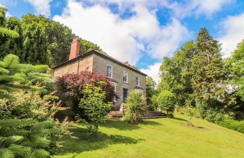Gweek House | Discover Gweek House: Pet-Friendly & Rated 9/10 by Guests
