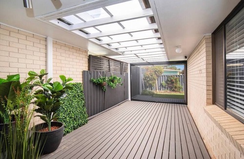 Busselton House | Quaint Gwen's Hidden Gem in Busselton Central Awaits