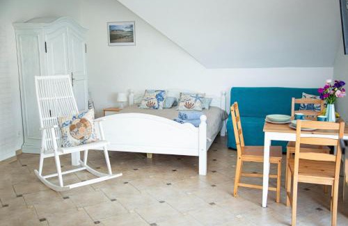 Karwienskie Bloto Drugie House | Pet-Friendly Retreat at Gwiazda Morska - Rated 9.2/10!