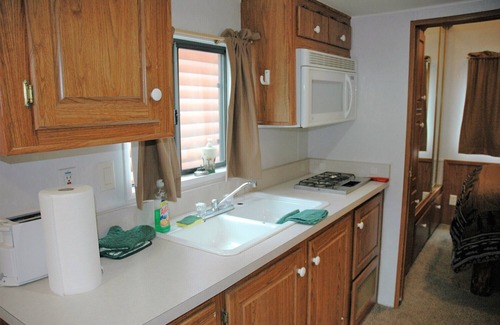 Cooper Landing Apartment | Experience Gwin's Lodge Poplar Chalet #2 with Family-Friendly Amenities