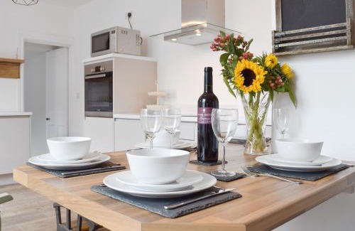 Trimsaran House | Discover Gwylfa: Pet-Friendly Retreat with 9.2/10 Rating