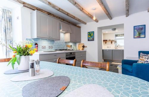 Newport House | Experience Gwylfa: Pet & Child Friendly with 10/10 Rating