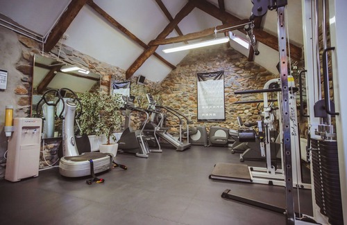 Rhyd-y-clafdy Cottage | GWYNANT Cottage: Cozy Retreat for 4 with Child-Friendly Amenities