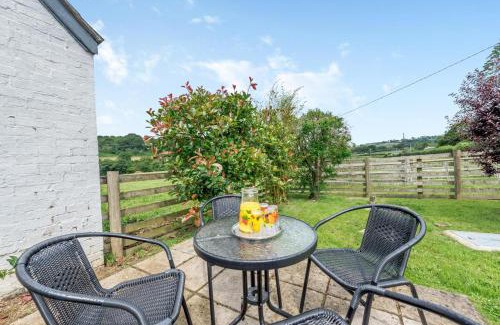 Rhydlewis House | Welcoming Gwynnant Cottage: Ideal for Families and Adventure