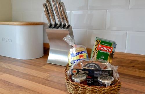 Tywyn House | Top-Rated Family Retreat at Gwynt Y Mr - 9.6/10!