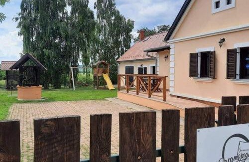 Csehimindszent House | Guest Rated 10/10 at Gyümölcsliget Vendégház, Pet Friendly