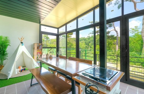 Gyeongju House | Discover Gyeongju Blibli Poolvilla with Family-Friendly Amenities