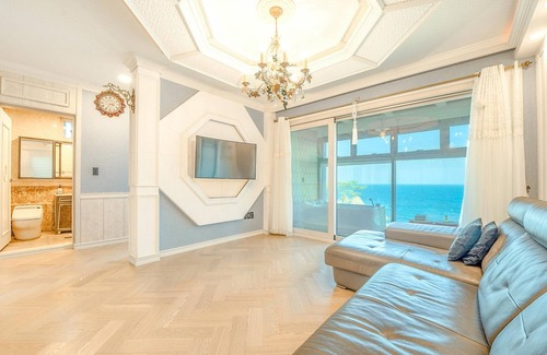 Gyeongju House | Gyeongju Blue21 Poolvilla: Top-Rated Family Getaway