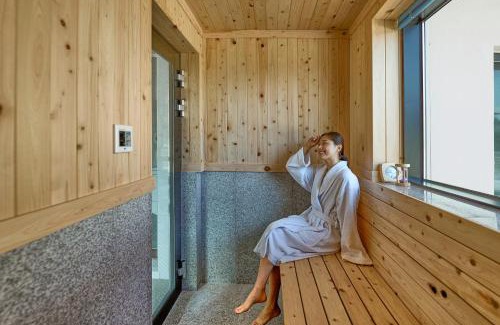 Gyeongju House | Relaxing Ocean View at Gyeongju Charm Pension Resort