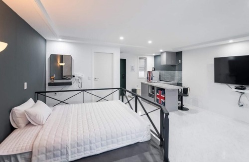 Gyeongju House | Eco-Friendly Retreat at Gyeongju Dear Forma Pension