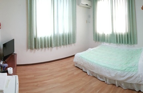 Gyeongju Hotel | Budget-Friendly Gyeongju Dongsung Youthtel with Breakfast