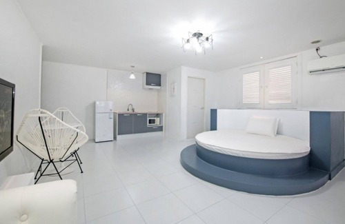 Gyeongju House | Eco-Friendly Retreat at Gyeongju Euphoria Pension
