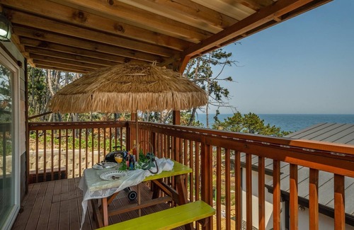 Gyeongju House | Relaxing Family Retreat at Gyeongju Gampo Sonamu Pension