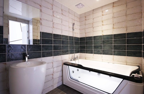 Gyeongju Hotel | Eco-Friendly Comfort at Gyeongju K Myeongpum Hotel