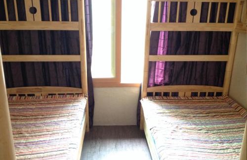 Gyeongju House | Welcoming Gyeongju Momojane Guesthouse with Family Amenities