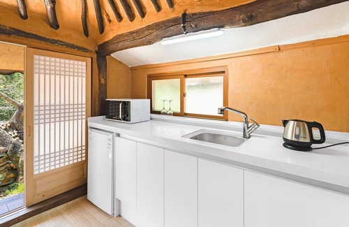 Gyeongju House | Explore Gyeongju Seokgulam Pension with Family-Friendly Amenities