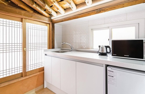 Gyeongju House | Explore Gyeongju Seokgulam Pension with Family-Friendly Amenities