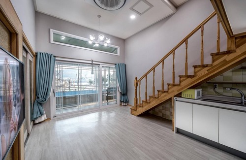 Gyeongju House | Gyeongju Soraedanga Pension: Rated 10/10 with Pool & Kitchen