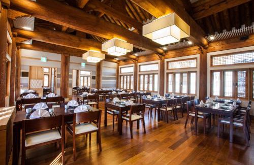 Hwaseong Hotel | Gyeongwonjae By Walkerhill