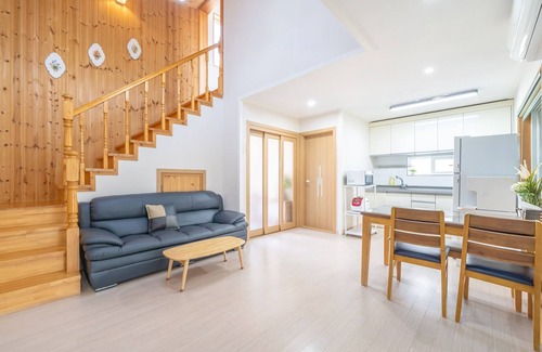 Gyeongju House | Inviting Gyepngju Camino Pool Villa with Family-Friendly Amenities