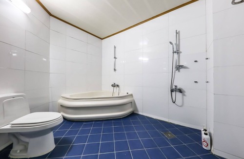 Kwangsu Hotel | Eco-Friendly Comfort at Gyeryong Stars Self Check-in Motel