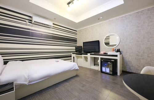Kwangsu Hotel | Eco-Friendly Comfort at Gyeryong Stars Self Check-in Motel