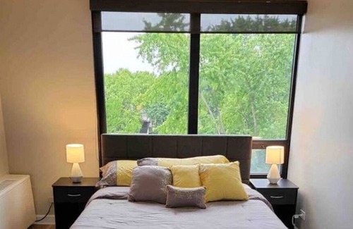 Rockford Apartment | Comfortable Stay with Pool, Free Parking & High-Speed Internet