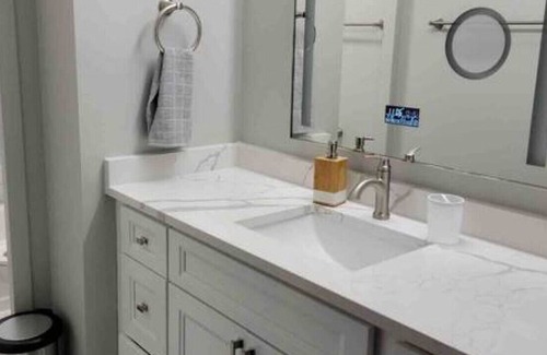 Rockford Apartment | Comfortable Stay with Pool, Free Parking & High-Speed Internet