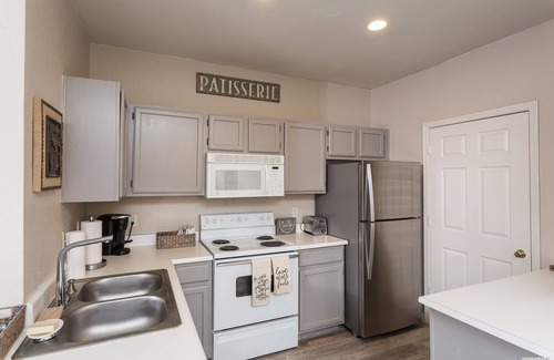 Camelback East Condo | Remarkable Gated Retreat with Pool, Spa & Ocean Views