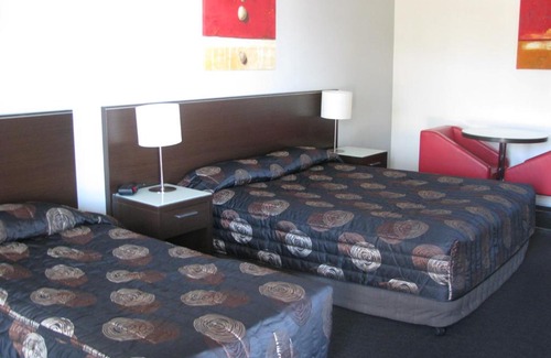 Gympie Hotel | Inviting Gympie Muster Inn: Family-Friendly & Accessible Stay