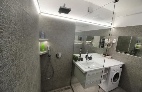 Gyor Apartment | Gyorapartman: Guest Rated 9.9 with Family-Friendly Amenities