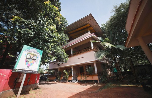 Varkala Villa | Pet-Friendly Gypsy Walker with Oceanfront Views
