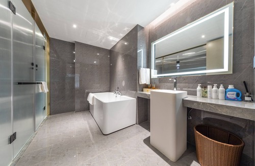Huadu Hotel | Convenient Stays at GZ Baiyun Airport MeHood Liz Hotel T1