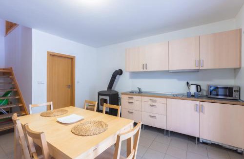 Strakov Apartment | Enchanting Hájenka Kozlov: Family-Friendly with Hot Tub