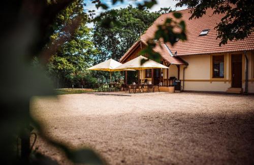 Dolni Vestonice House | Hájovna Dolní Věstonice: Pet-Friendly Oasis with Ocean View