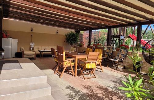 Sarospatak Apartment | Family-Friendly Stay at Három a kislány Vendégház