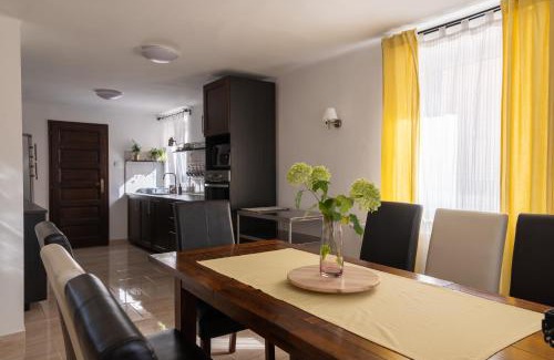 Sarospatak Apartment | Family-Friendly Stay at Három a kislány Vendégház