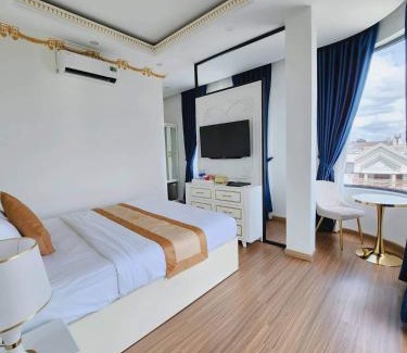 Ninh Kieu Hotel | Hân Cao Hotel: Guest Rated 10/10 with Breakfast Included