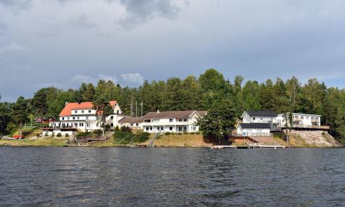 Haverud Hotel | Discover Håveruds Hotell: Pet-Friendly Oasis with Spa
