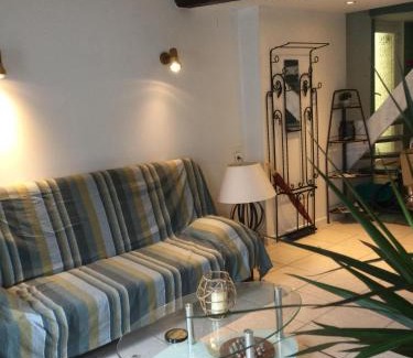 Rethel House | Family-Friendly Getaway at Hébergement à l'Orée des Champs