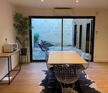 Victor Hugo - Saint-Augustin Hotel | Hébergement Ornano Bordeaux