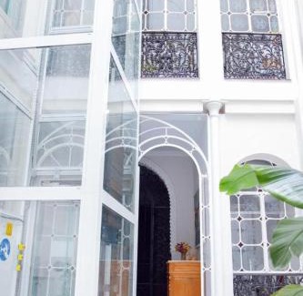 San Lorenzo Apartment | Experience Híspalis Casa Palacio Ático: 4-Star Family Retreat
