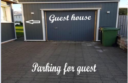 Skagafjordur Apartment | Discover Hólavegur 6: Family-Friendly Stay with High Ratings