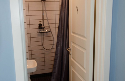 Holmavik House | Discover Hólmavík Guesthouse: Family-Friendly Getaway