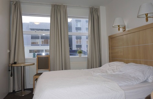 Borgarbyggd Hotel | Experience Hótel Borgarnes: Rated 8.8/10 with Family Amenities