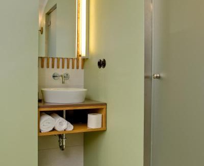 Stykkisholmur Hotel | Discover Hótel Egilsen: Family-Friendly Stay with Hot Tub