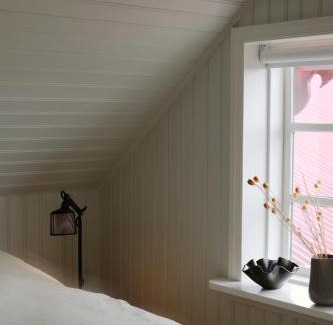 Stykkisholmur House | Pet-Friendly Hótel Karólína with Excellent 8.9/10 Rating