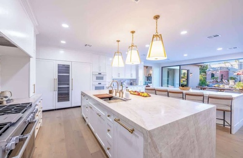 Laurel Lane Estates House | Discover HÓZHÓ Grand Estate with Private Pool & Spa