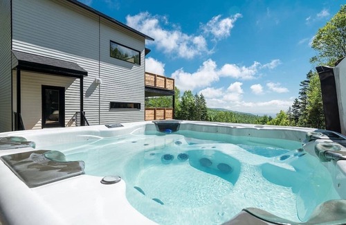 Saint-Joseph-de-la-Rive Ski Chalet | Experience Relaxation at Hôtel à la maison - Le Visionnaire